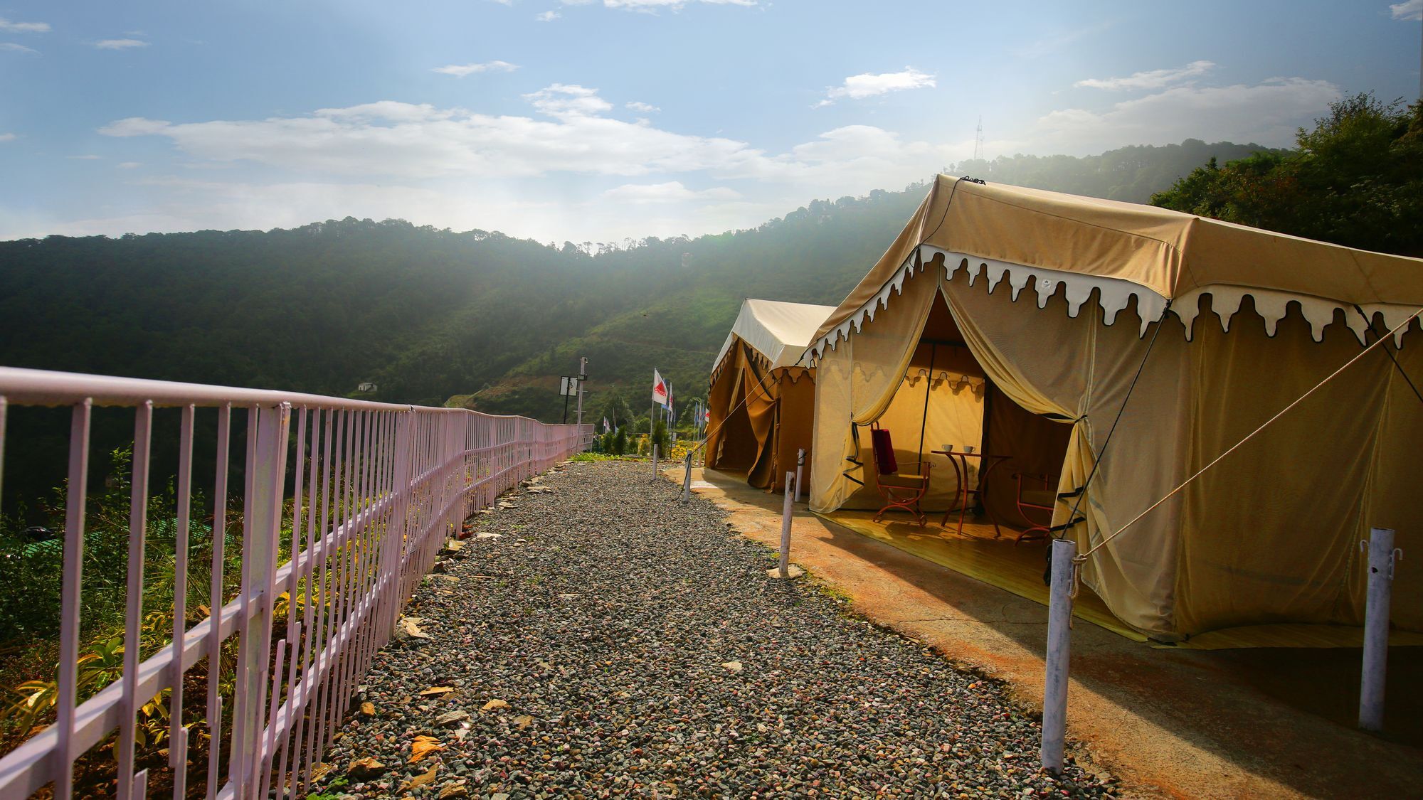 The Swiss Village Resort 奈尼塔尔 外观 照片