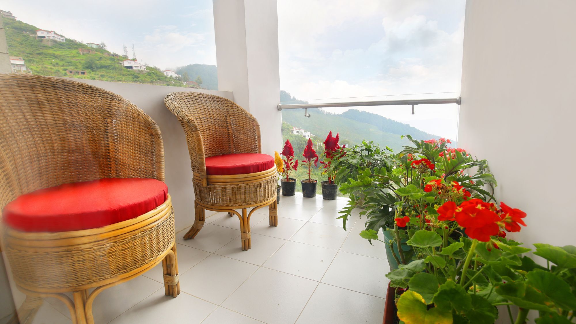 The Swiss Village Resort 奈尼塔尔 外观 照片