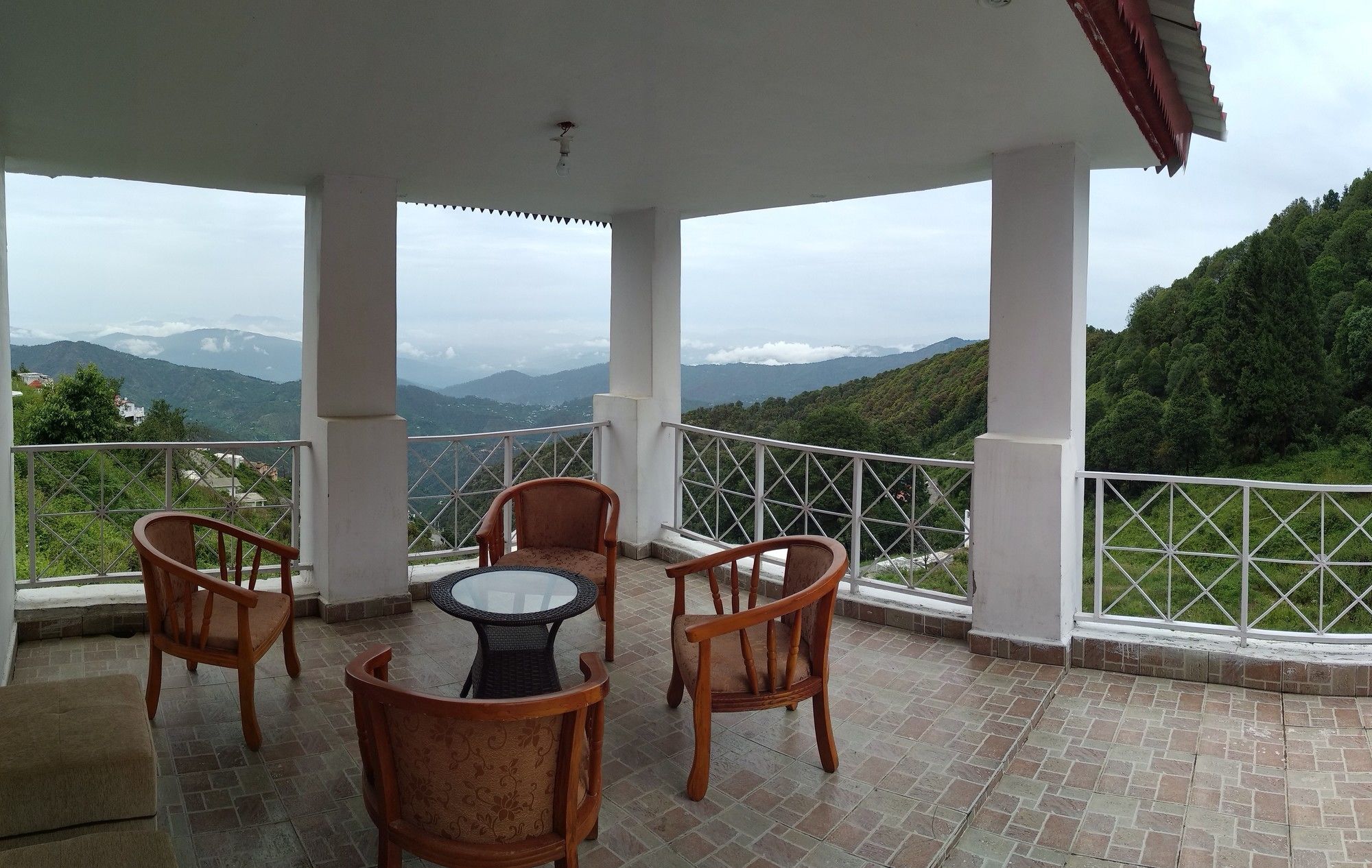 The Swiss Village Resort 奈尼塔尔 外观 照片