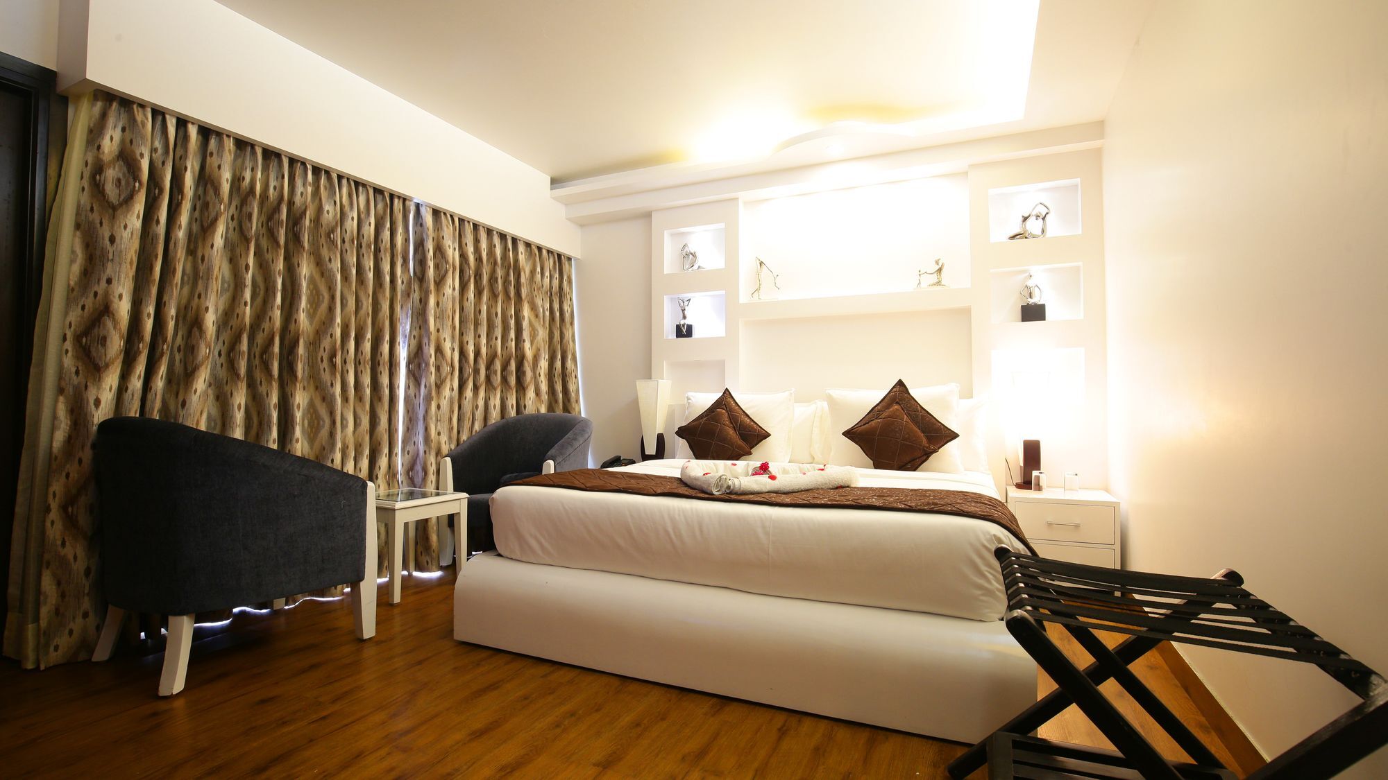 The Swiss Village Resort 奈尼塔尔 外观 照片