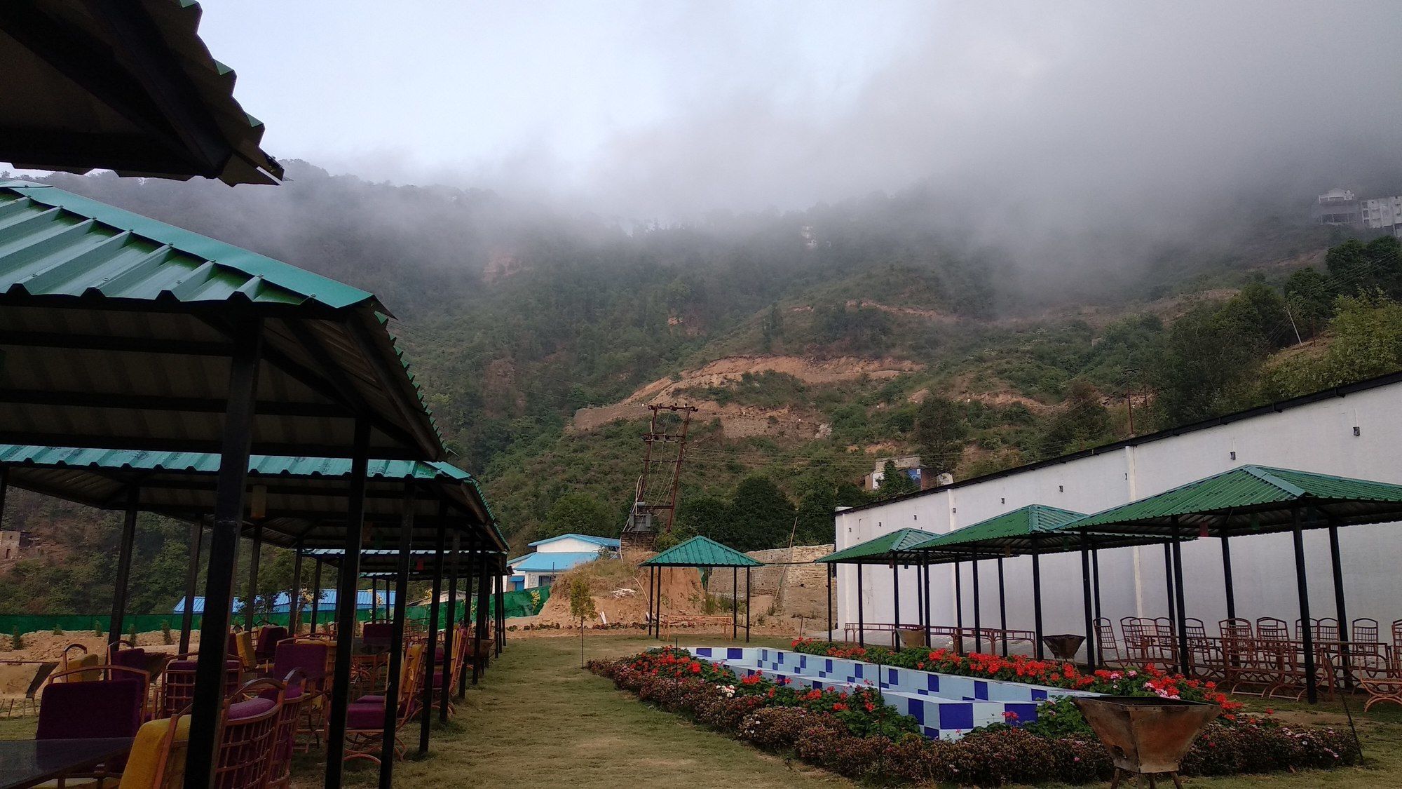 The Swiss Village Resort 奈尼塔尔 外观 照片